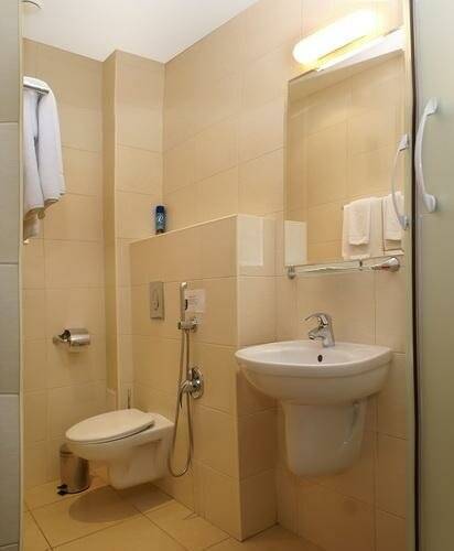 Фотографии номера Номер стандарт с 2 односпальными кроватями (мансарда) в Гостинице Парус Нижний Новгород