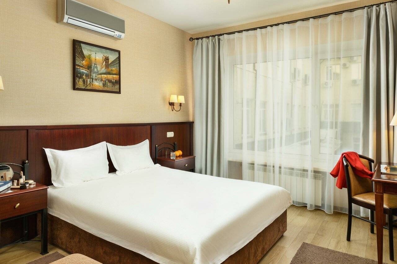 Номер стандарт семейный с 1 двуспальной кроватью